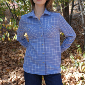 Women's Magnetic Button Front Curved Hem Blue and White Window Flannel Shirt