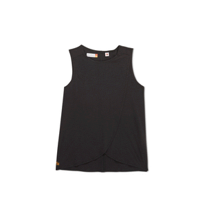 Adaptive Curved-Hem Tank with Magnetic Closures